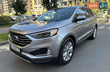 Ford Edge  2021