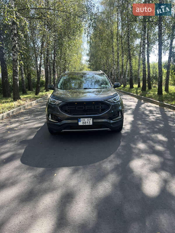 Позашляховик / Кросовер Ford Edge 2019 в Чернівцях