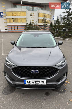 Ford Edge  2021