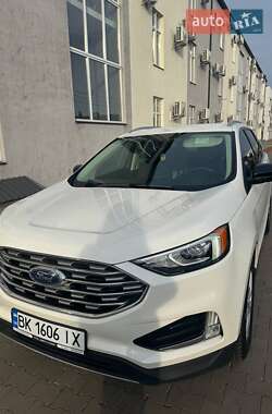 Ford Edge  2021