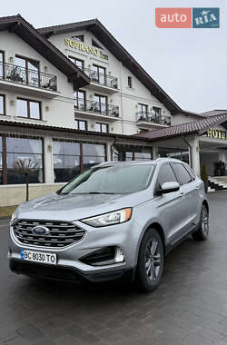 Ford Edge  2021