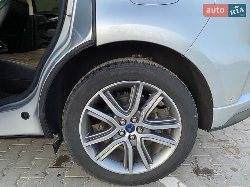Внедорожник / Кроссовер Ford Edge 2019 в Могилев-Подольске
