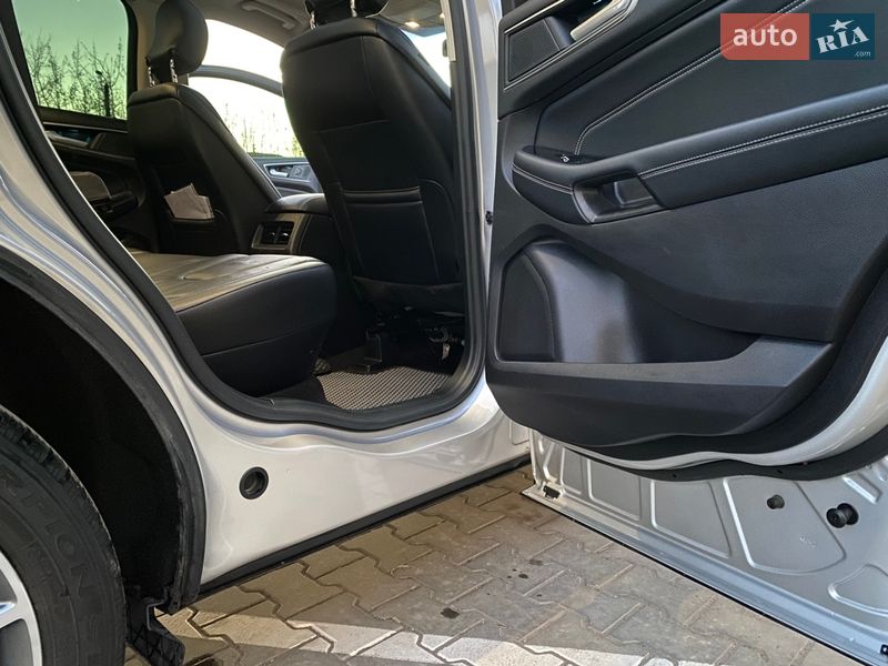 Внедорожник / Кроссовер Ford Edge 2019 в Могилев-Подольске
