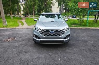 Ford Edge  2021