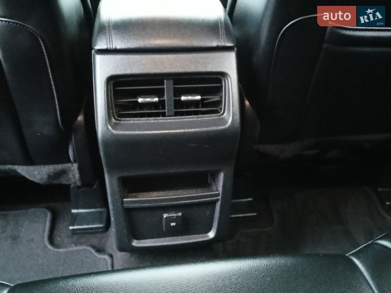 Внедорожник / Кроссовер Ford Edge 2019 в Дубно