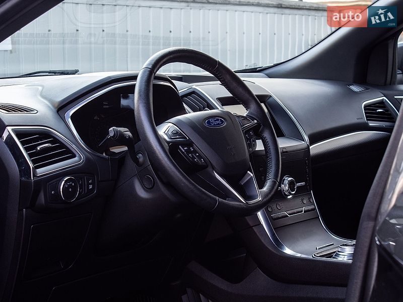 Внедорожник / Кроссовер Ford Edge 2020 в Нововолынске