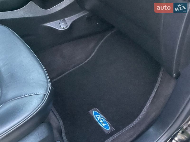 Внедорожник / Кроссовер Ford Edge 2016 в Луцке