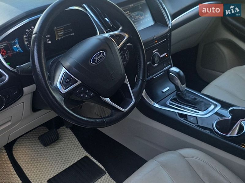 Позашляховик / Кросовер Ford Edge 2015 в Кривому Розі