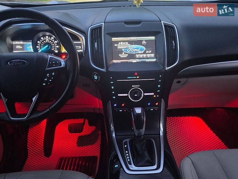 Позашляховик / Кросовер Ford Edge 2015 в Кривому Розі