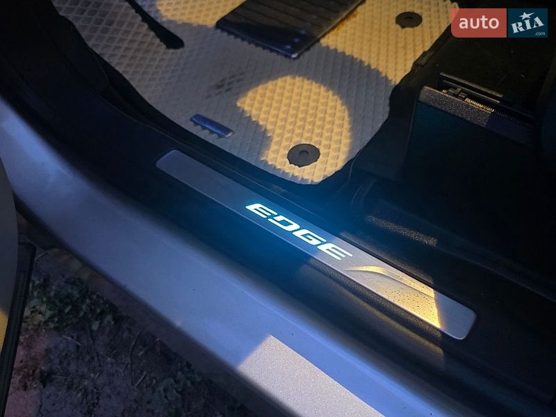 Позашляховик / Кросовер Ford Edge 2015 в Кривому Розі