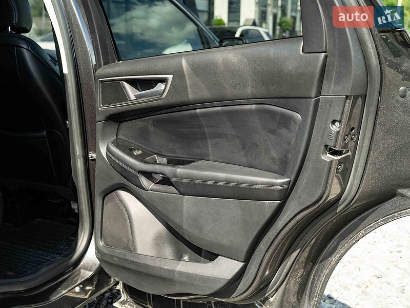 Внедорожник / Кроссовер Ford Edge 2015 в Черновцах
