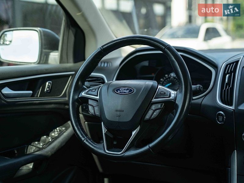 Внедорожник / Кроссовер Ford Edge 2015 в Черновцах
