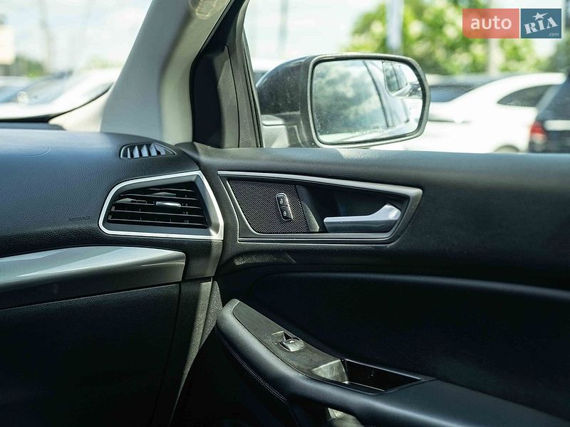 Внедорожник / Кроссовер Ford Edge 2015 в Черновцах
