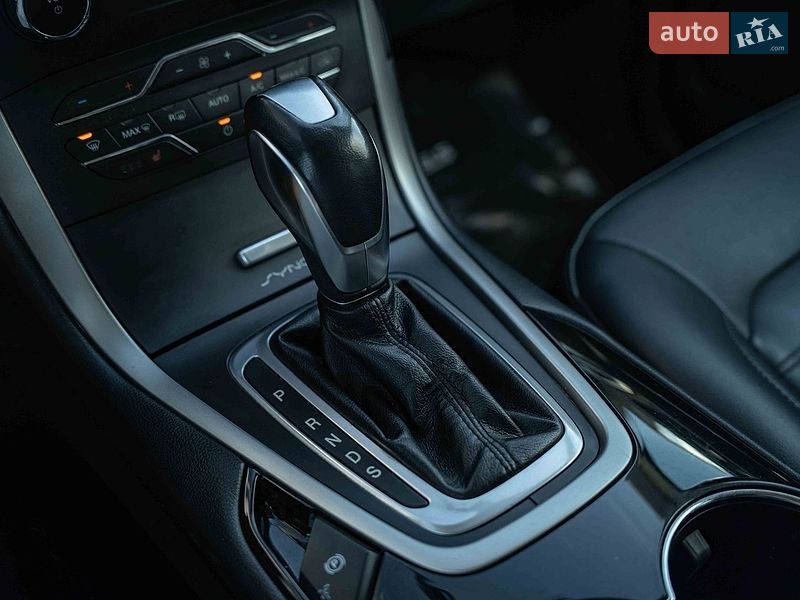Внедорожник / Кроссовер Ford Edge 2015 в Черновцах