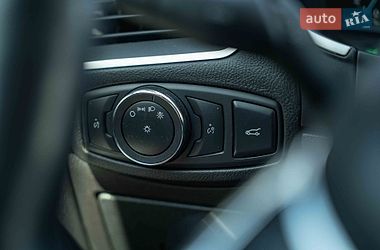 Внедорожник / Кроссовер Ford Edge 2015 в Черновцах