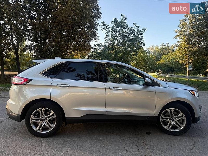 Позашляховик / Кросовер Ford Edge 2017 в Первомайську