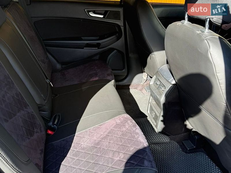 Внедорожник / Кроссовер Ford Edge 2015 в Новояворовске