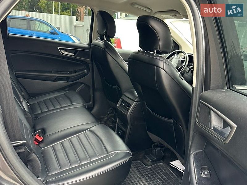 Позашляховик / Кросовер Ford Edge 2015 в Чернівцях