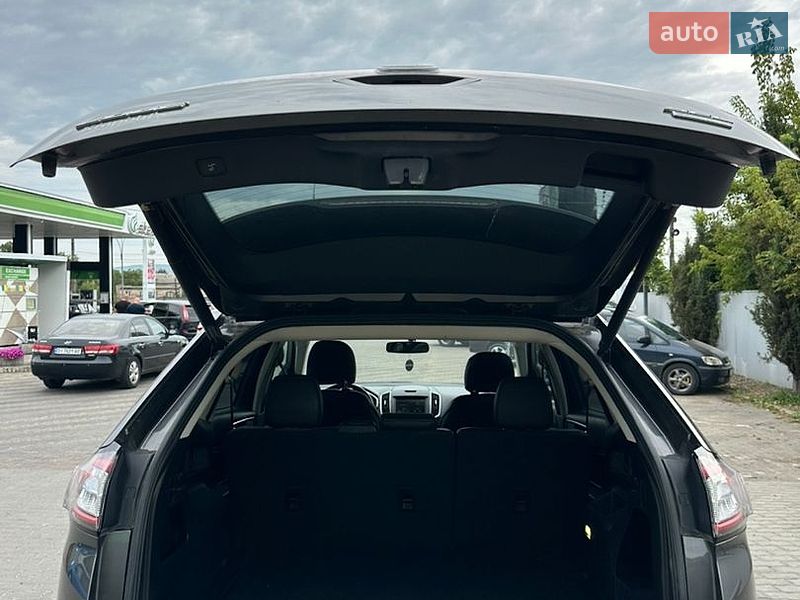 Позашляховик / Кросовер Ford Edge 2015 в Чернівцях