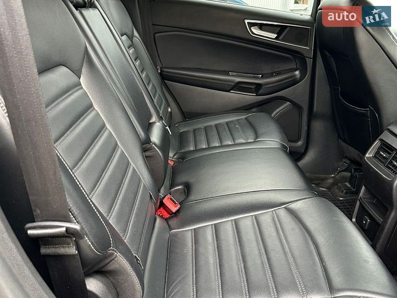 Позашляховик / Кросовер Ford Edge 2015 в Чернівцях