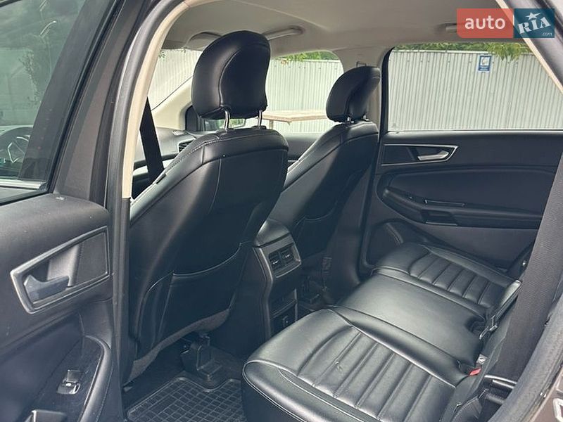 Позашляховик / Кросовер Ford Edge 2015 в Чернівцях