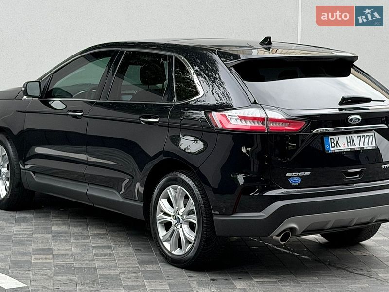 Позашляховик / Кросовер Ford Edge 2018 в Рівному