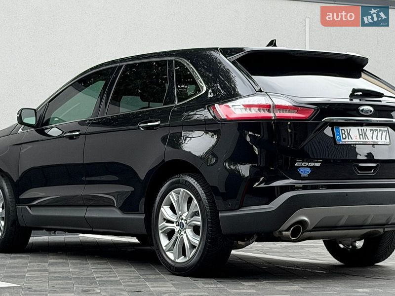 Позашляховик / Кросовер Ford Edge 2018 в Рівному