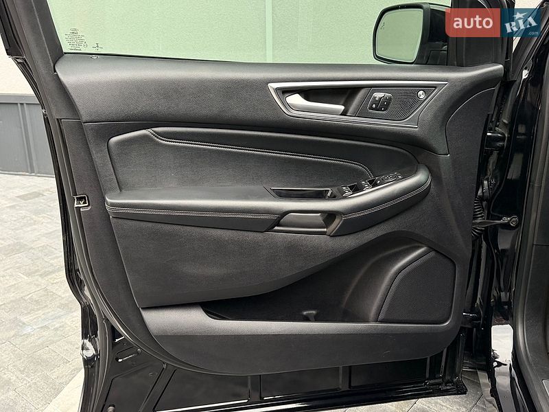 Позашляховик / Кросовер Ford Edge 2018 в Рівному