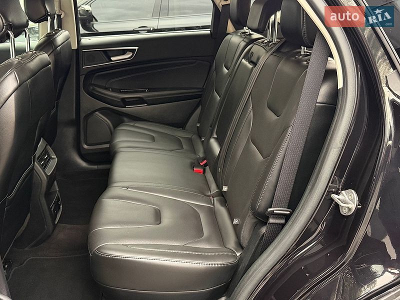 Позашляховик / Кросовер Ford Edge 2018 в Рівному