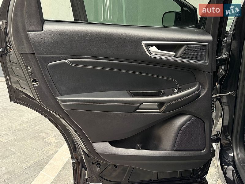 Позашляховик / Кросовер Ford Edge 2018 в Рівному