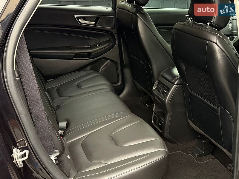 Позашляховик / Кросовер Ford Edge 2018 в Рівному