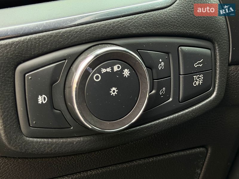 Позашляховик / Кросовер Ford Edge 2018 в Рівному