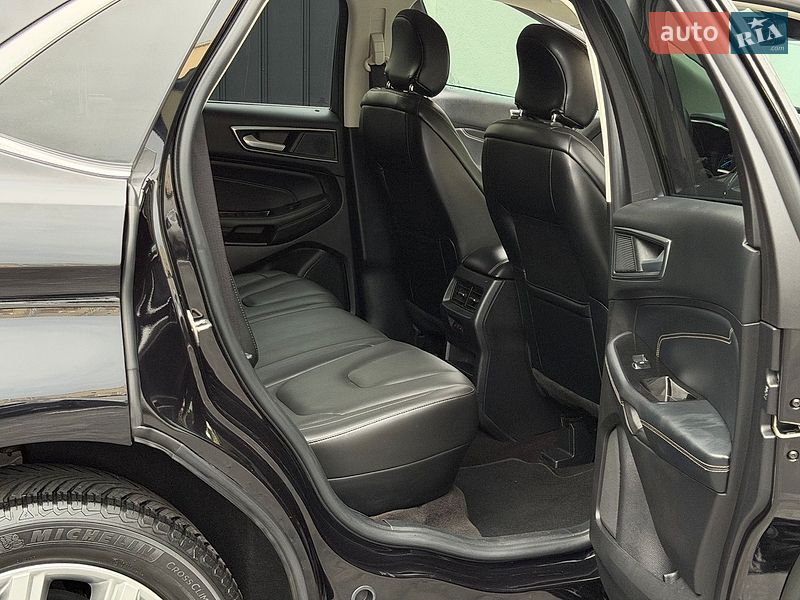 Позашляховик / Кросовер Ford Edge 2018 в Рівному