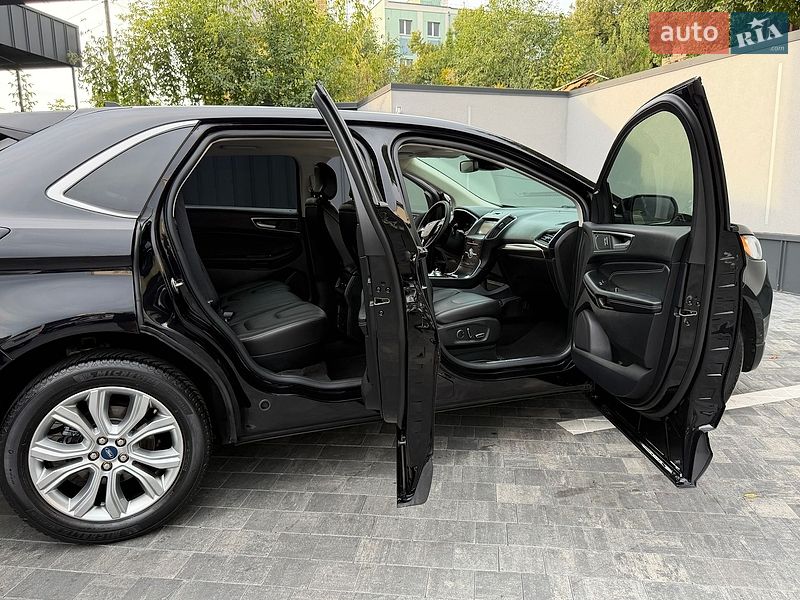 Позашляховик / Кросовер Ford Edge 2018 в Рівному