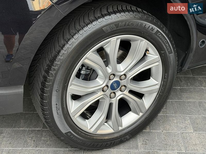 Позашляховик / Кросовер Ford Edge 2018 в Рівному