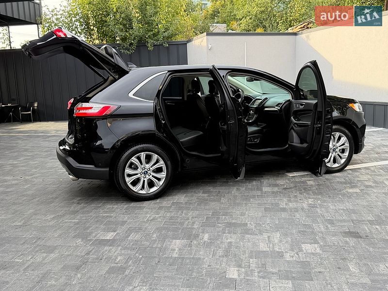 Позашляховик / Кросовер Ford Edge 2018 в Рівному