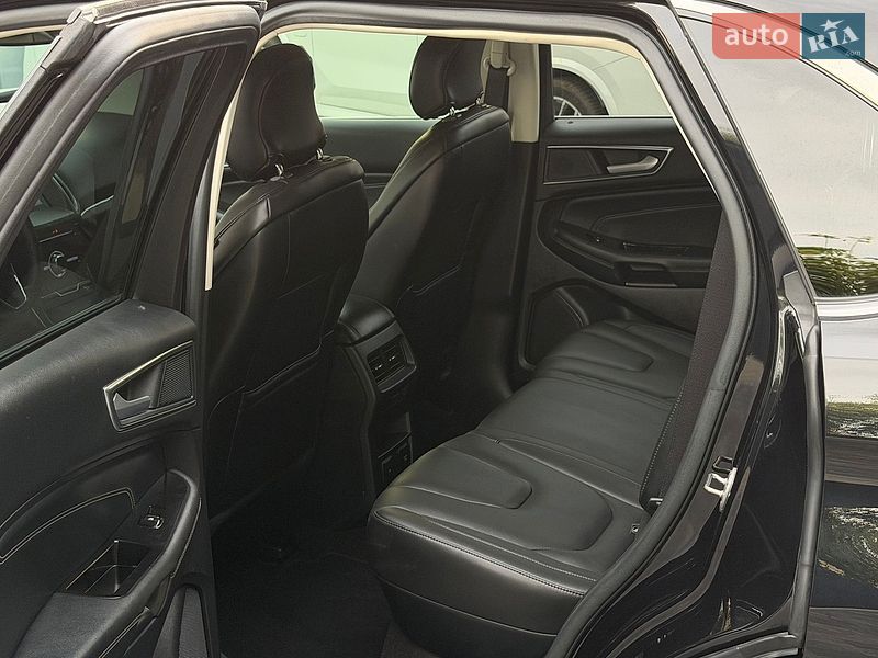 Позашляховик / Кросовер Ford Edge 2018 в Рівному