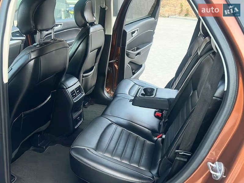 Позашляховик / Кросовер Ford Edge 2017 в Дубні
