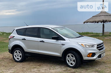 Ford Escape S 2017