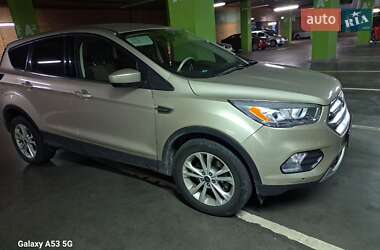 Ford Escape  2017