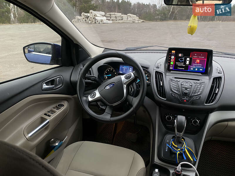 Внедорожник / Кроссовер Ford Escape 2014 в Сарнах