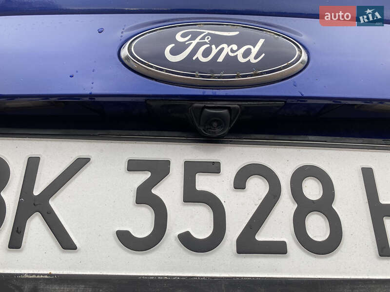 Внедорожник / Кроссовер Ford Escape 2014 в Сарнах