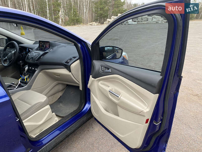 Внедорожник / Кроссовер Ford Escape 2014 в Сарнах