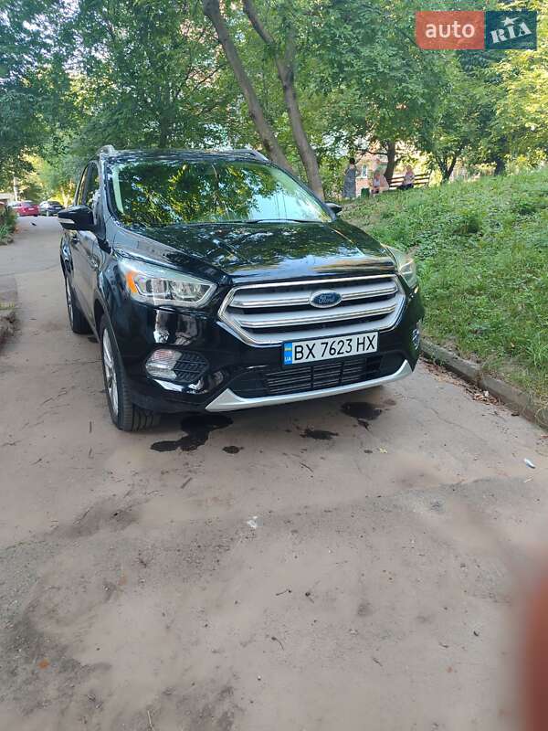 Позашляховик / Кросовер Ford Escape