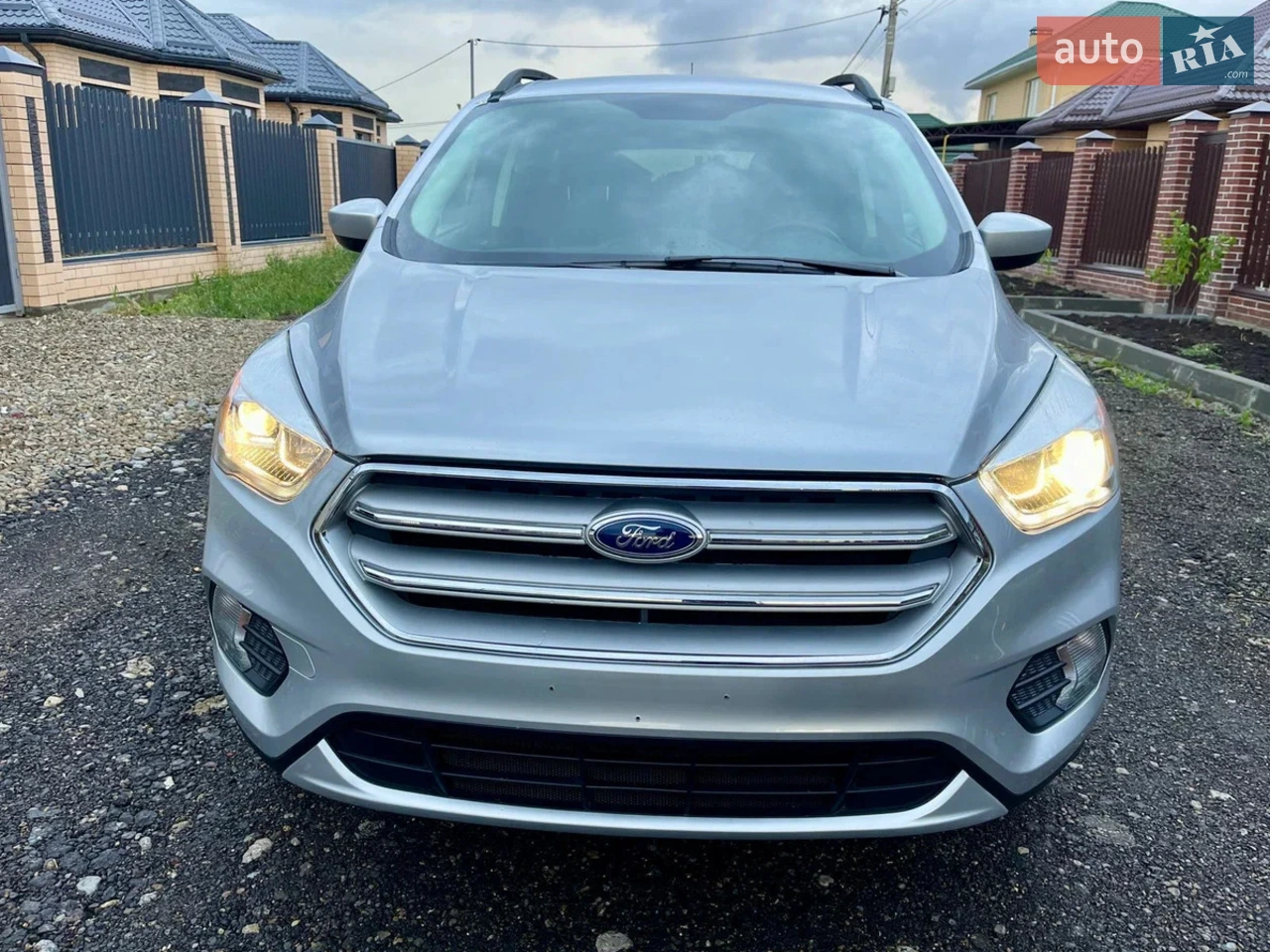 2019 Ford Escape - фото 1
