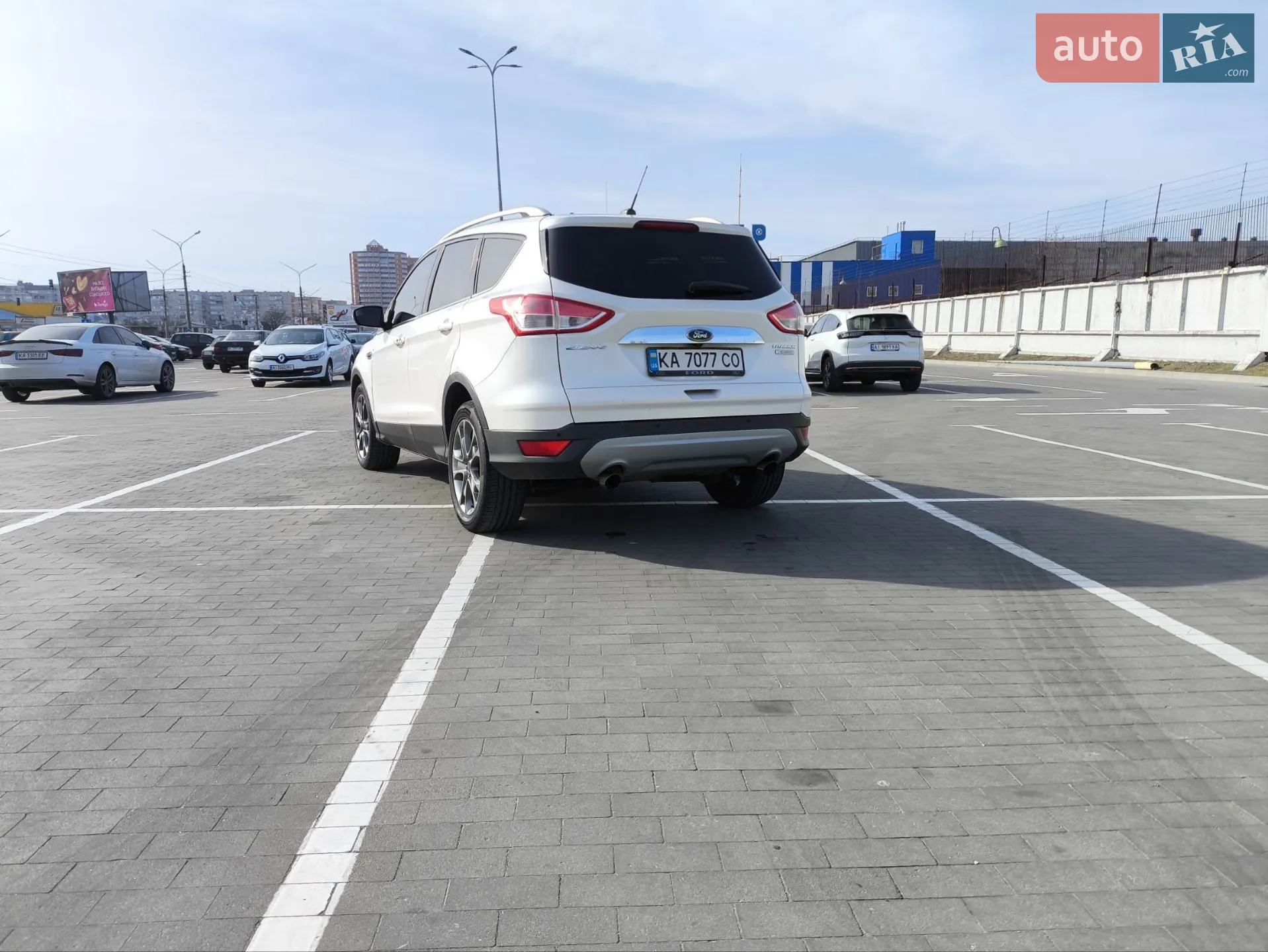 Ford Escape 2015 VIN 1FMCU0J90GUB24573 фото оголошення 4 з 13