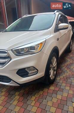 Ford Escape  2017