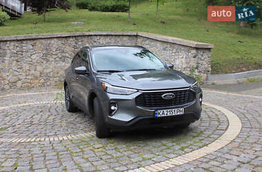 Ford Escape  2023