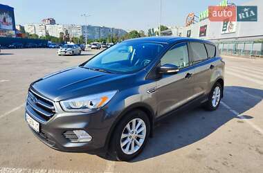Ford Escape  2017