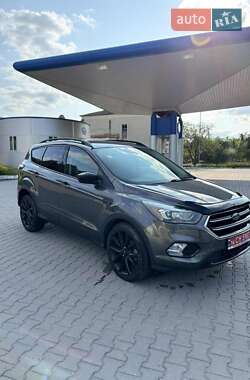 Ford Escape  2017